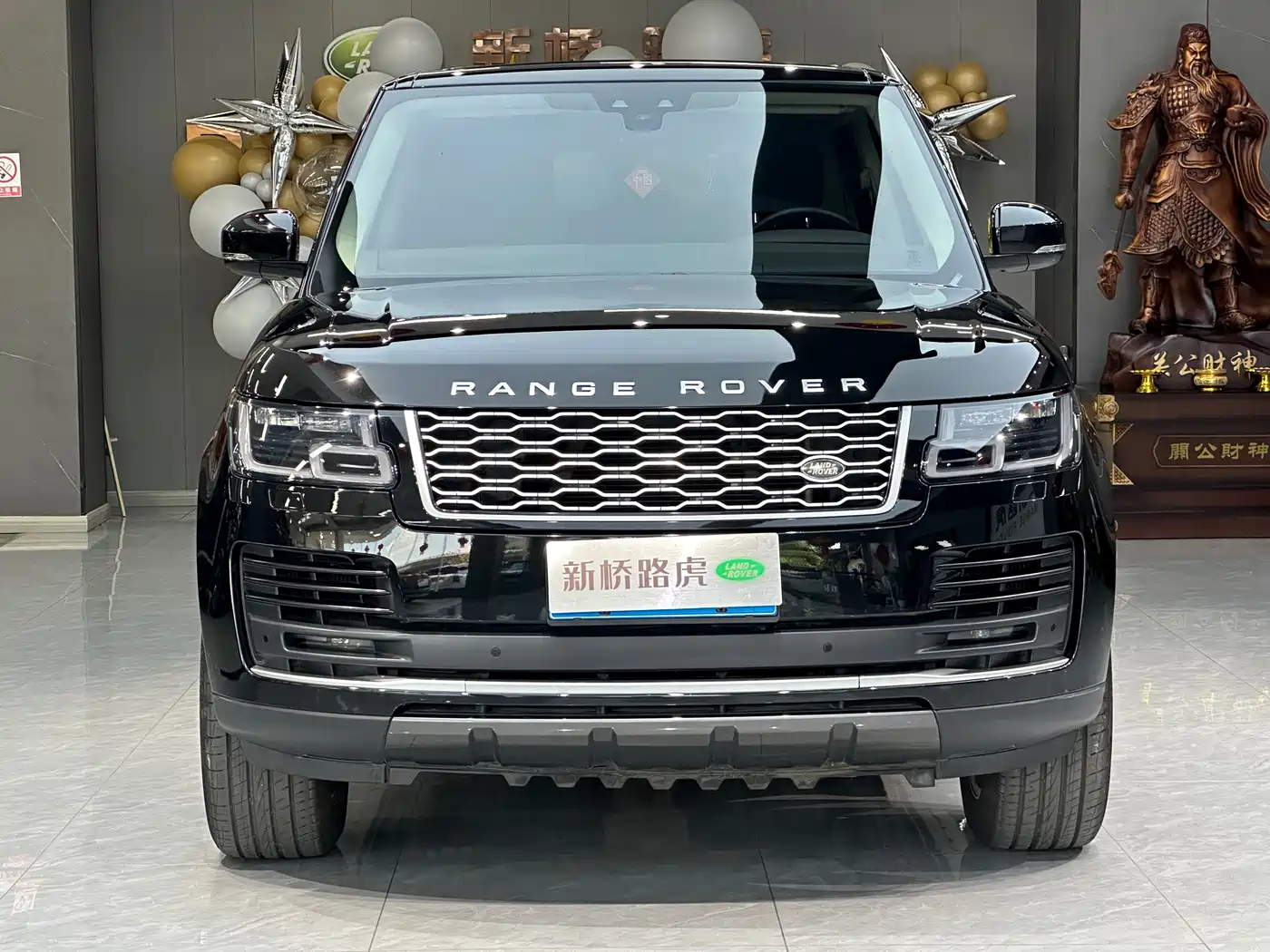 Land Rover Range Rover 2018 3.0 SC V6 Vogue Heritage Extended Edition фото 2