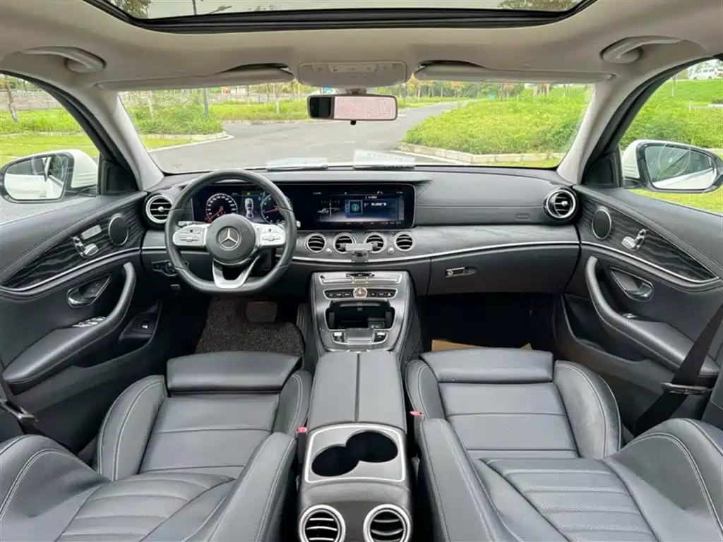 Mercedes-Benz E-Class 2019 E 200 L Sport фото 13