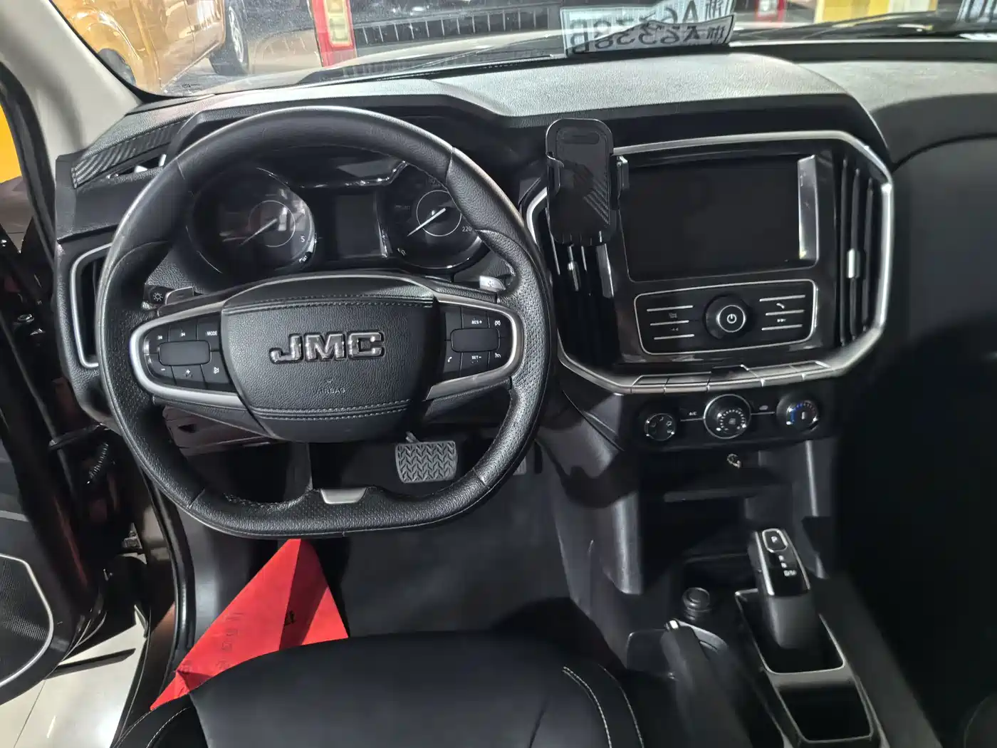 Jiangling Yuhu 7 2021 2020 Model 2.0T Diesel Automatic 2WD Comfort Short Wheelbase China VI JX4D20A6L