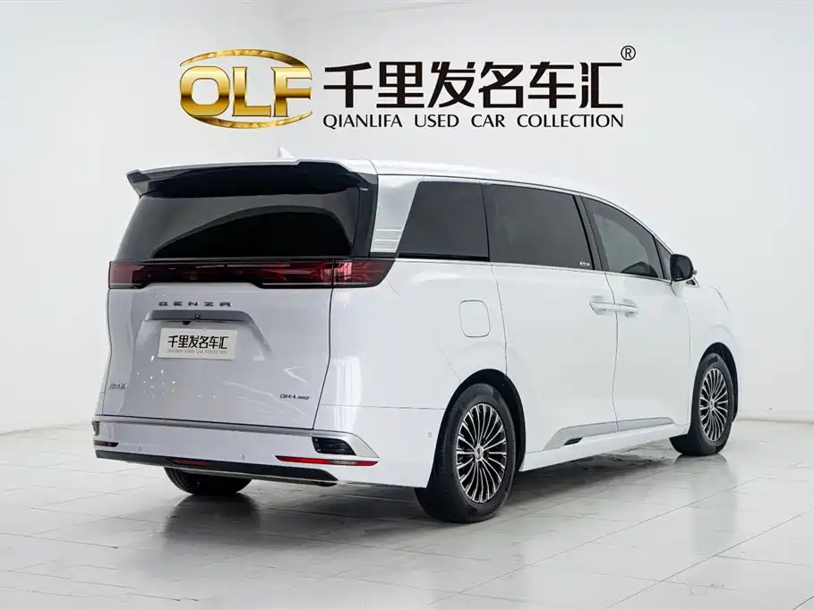 Denza D9 2022 DM-i 970 AWD Flagship фото 6