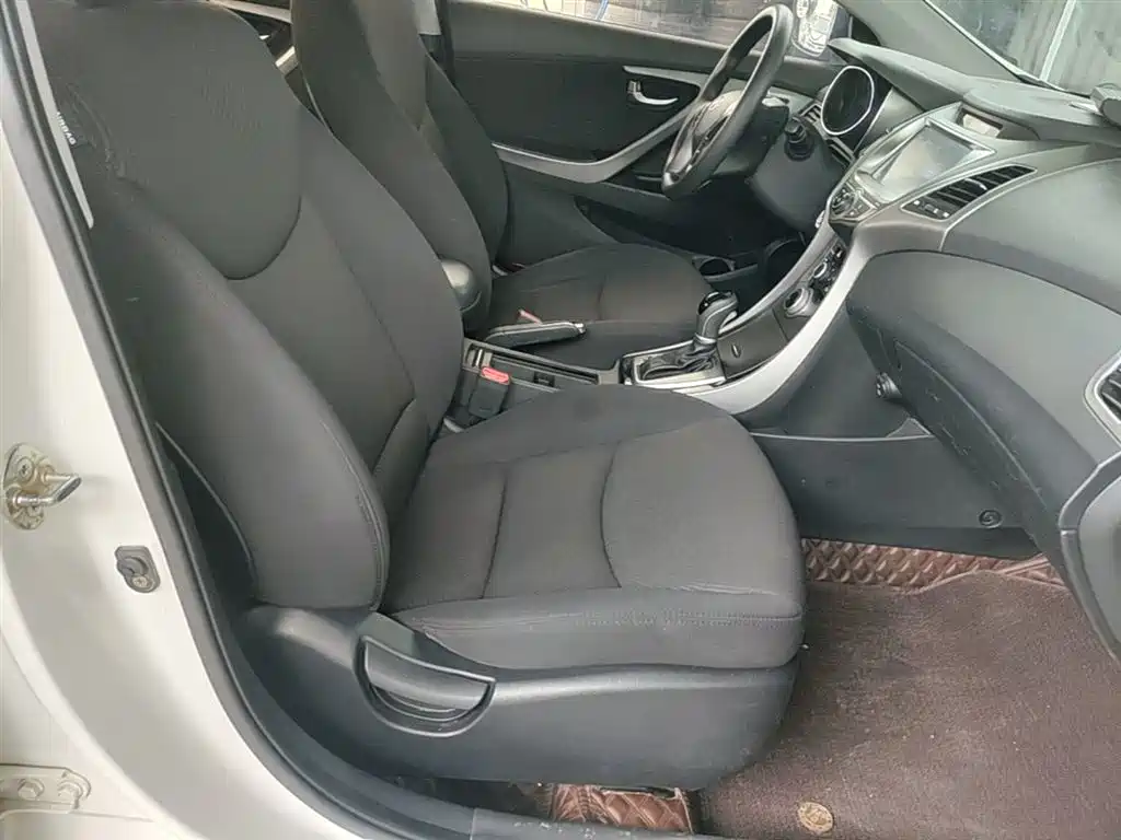 Hyundai Langdong 2016 1.6L Automatic Premium Edition фото 25