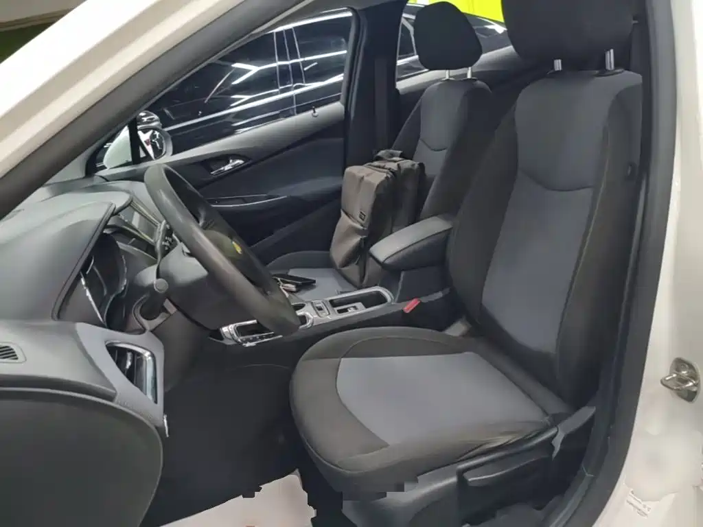 Chevrolet Cruze 2018 2018 320 Automatic Pioneer Sunroof Edition