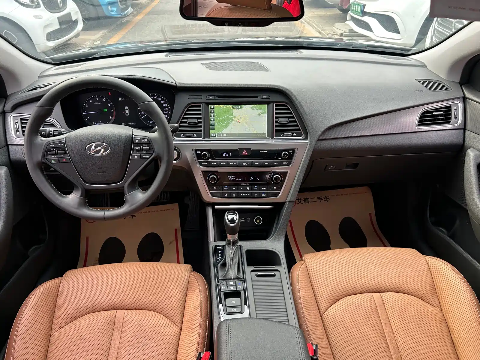 Photo 11 - Hyundai Sonata