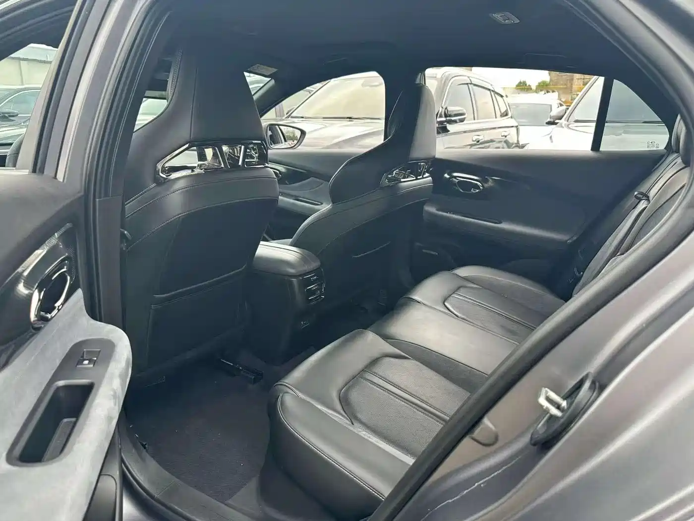 GAC Trumpchi Trumpchi Emkoo 2023 400T Auto R MAX фото 5