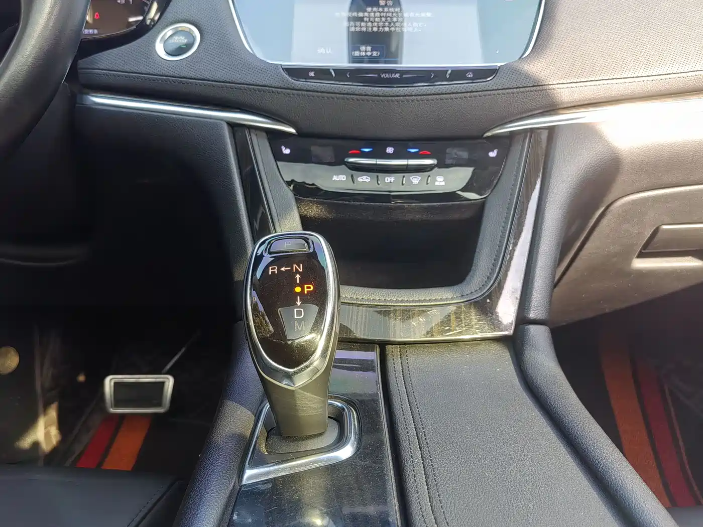 Cadillac XT5 2016 28T AWD Luxury Model фото 23