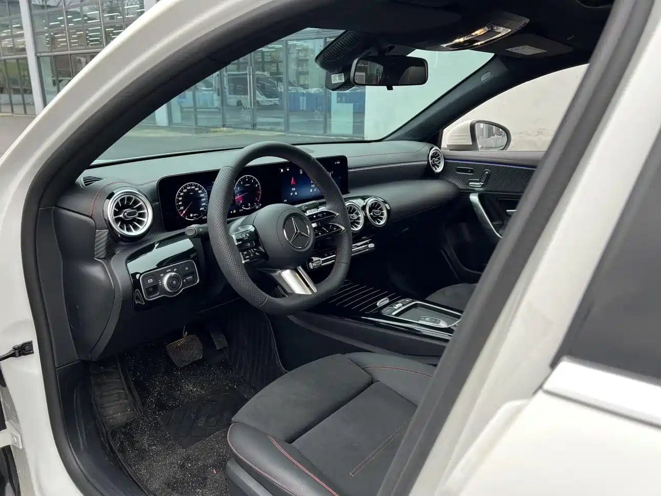 Mercedes-Benz A-Class 2025 A 200 L Fashion Edition фото 5
