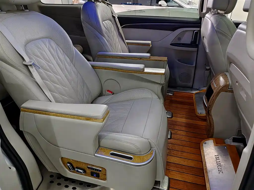 Buick GL8 2018 ES 28T Comfort Type China VI фото 11