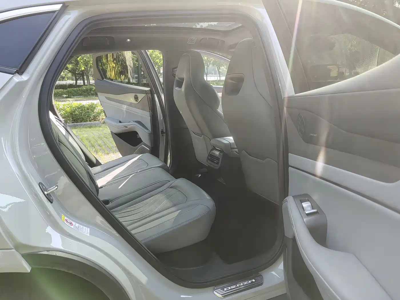 Denza N7 2024 630 4WD Intelligent Drive Ultra Edition фото 13