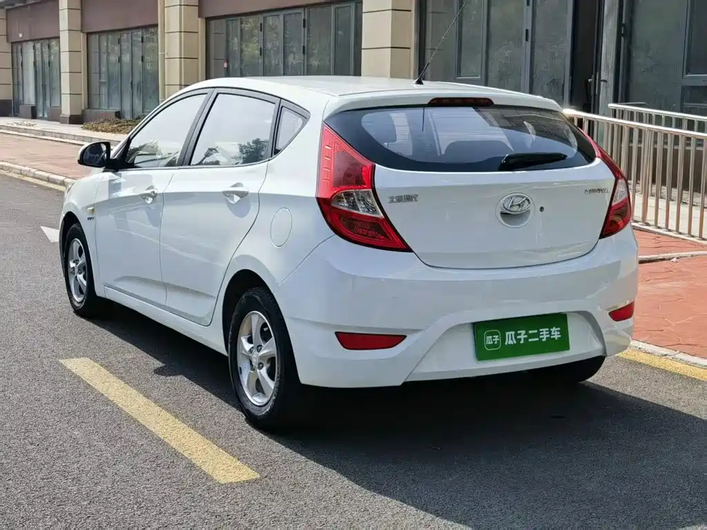 صورة 5 - Hyundai Reina
