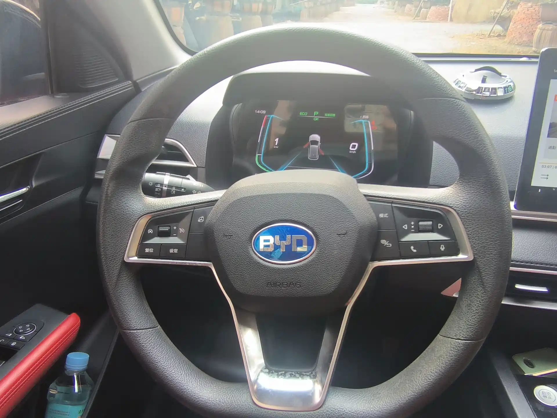 Фото 9 - BYD e2
