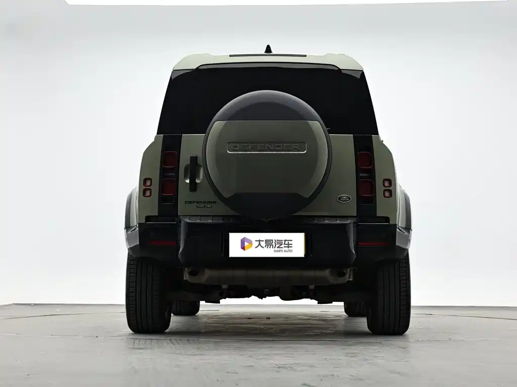 Фото 4 - Land Rover Defender