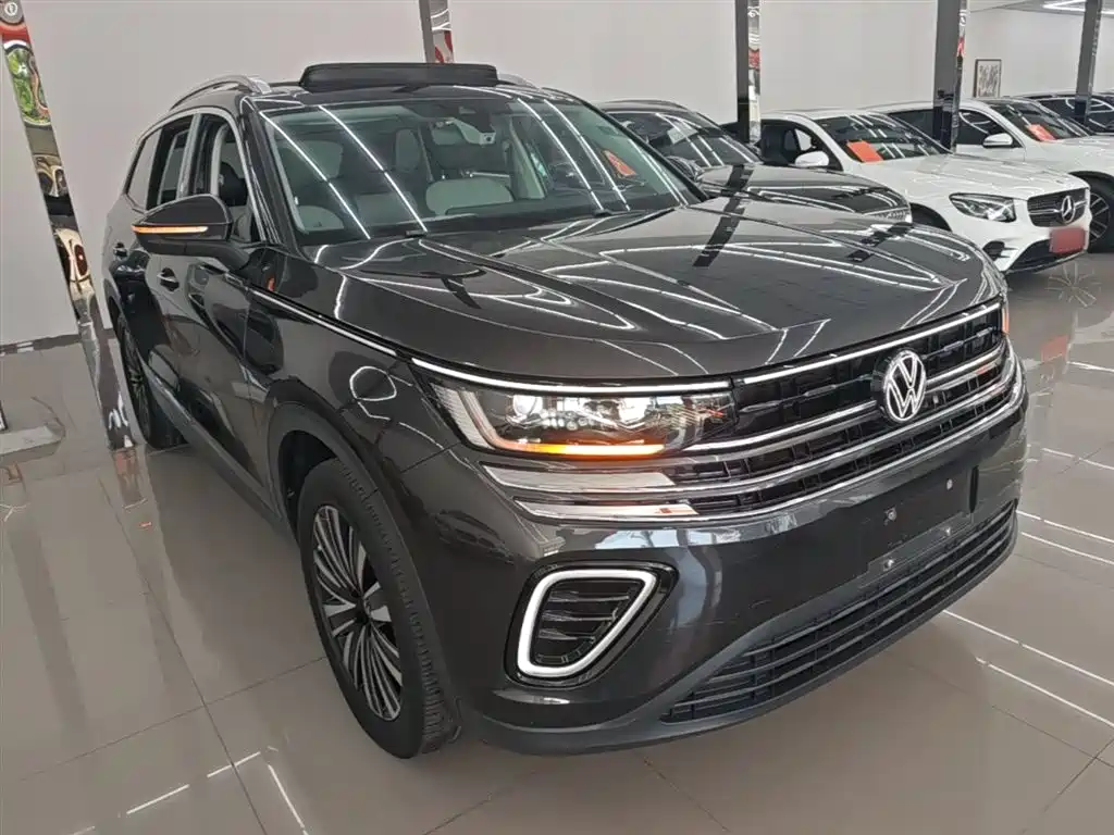 Volkswagen Talagon 2023 330TSI Luxury Touring Edition фото 4