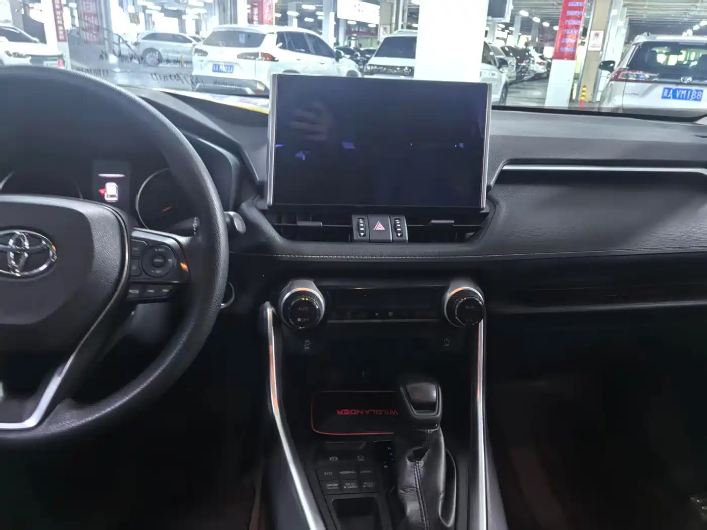 Toyota Wildlander 2020 2.0L CVT AWD Luxury Edition фото 15