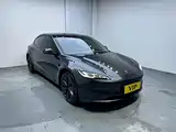Фото 3 - Tesla Model 3
