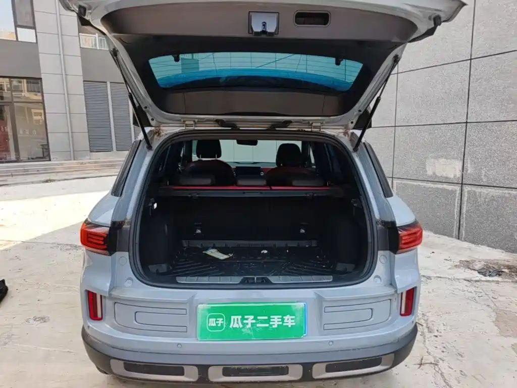 Фото 19 - Geely ICON