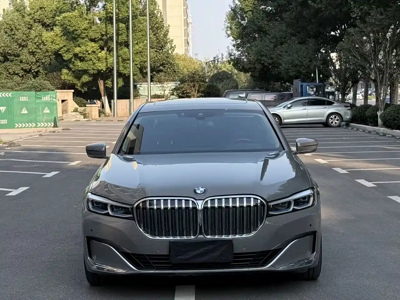 صورة 2 - BMW 7 Series