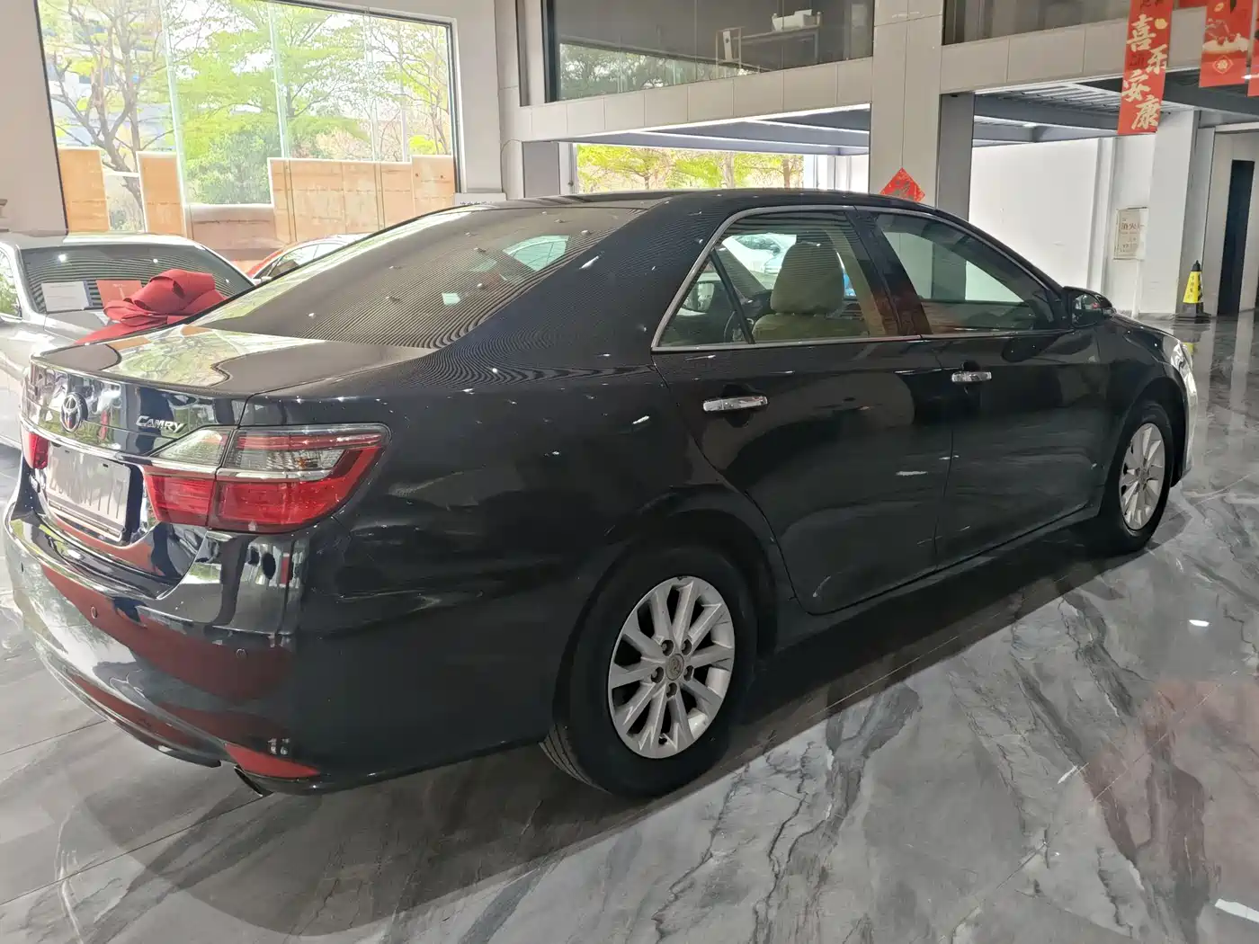 Toyota Camry 2015 2.0E Elite Edition фото 31