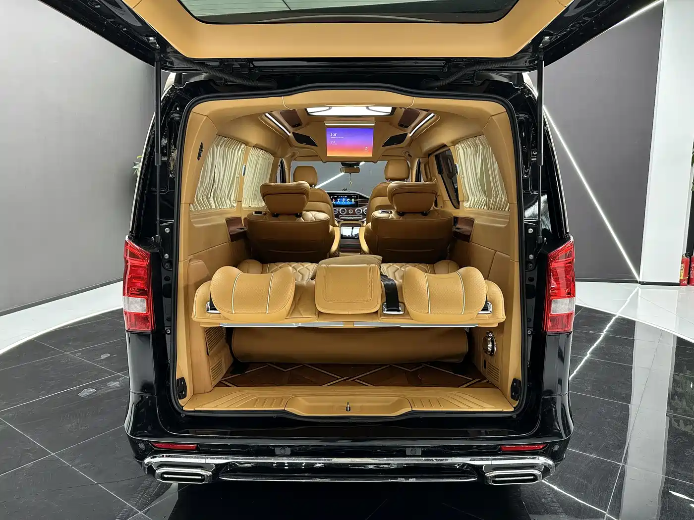 Mercedes-Benz Vito 2020 2.0T Elite Edition (7-seater) фото 18