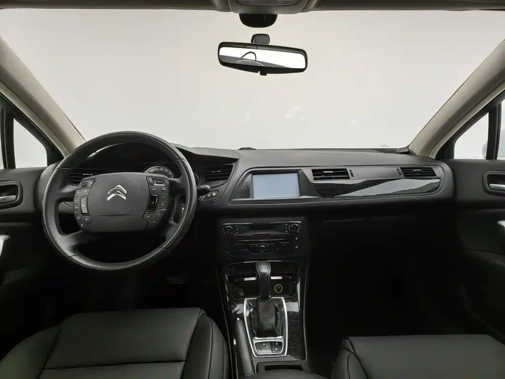 Фото 5 - Citroën C5