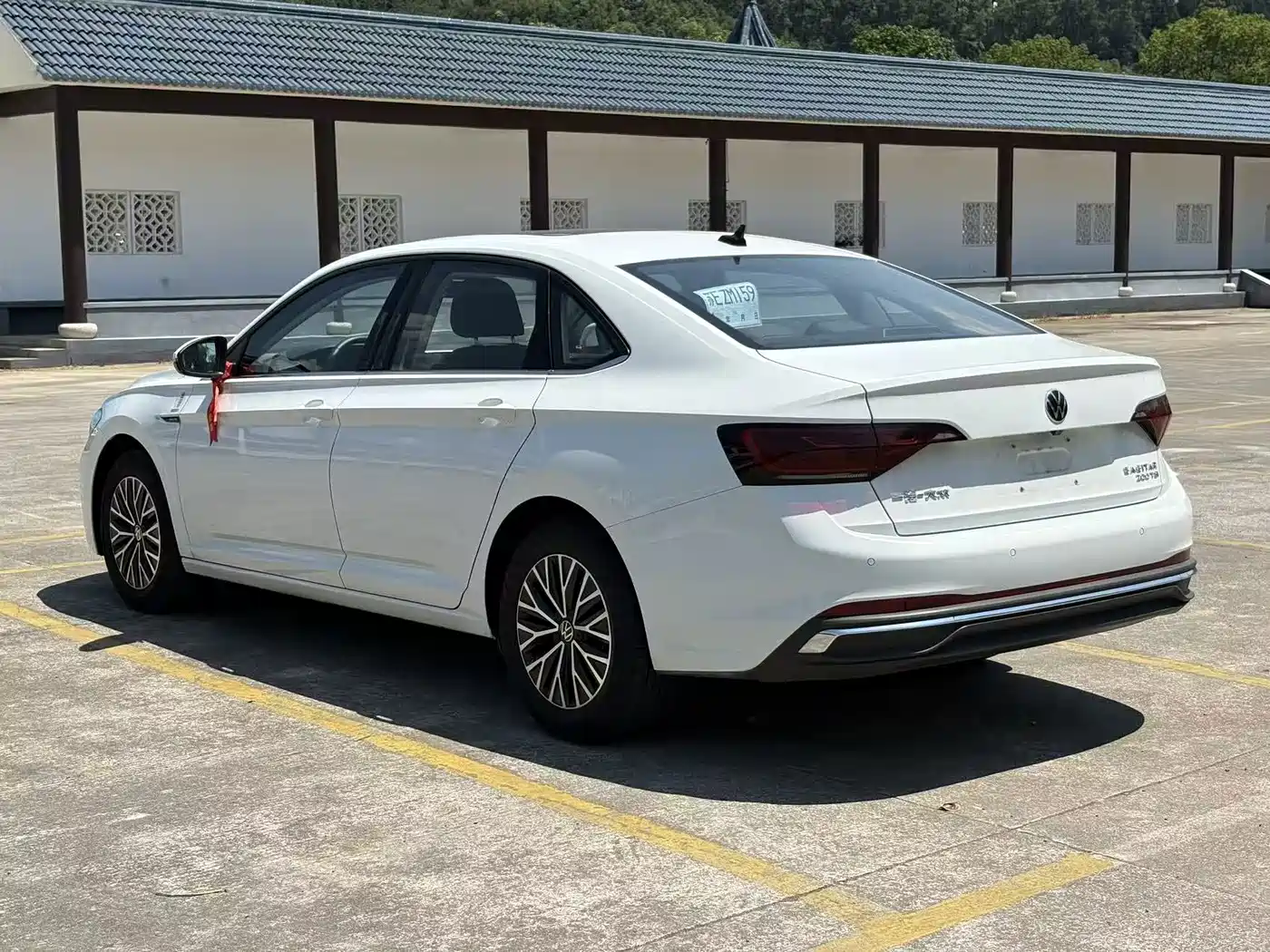 Фото 4 - Volkswagen Sagitar