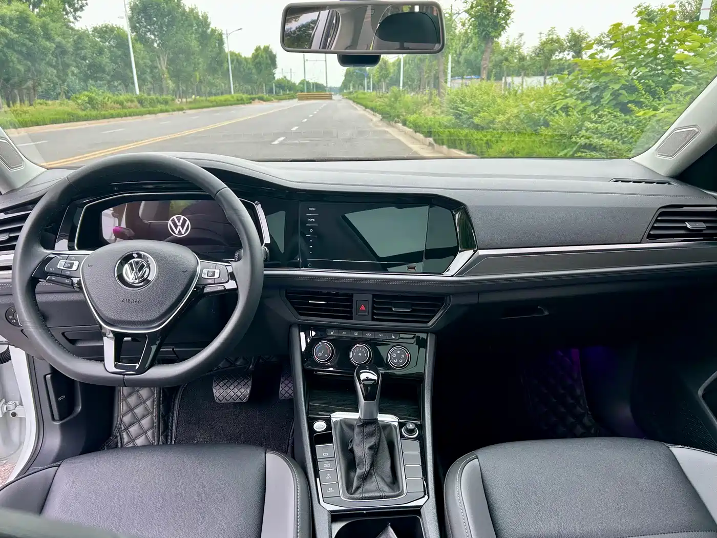 Volkswagen Sagitar 2022 280TSI DSG Surpassing Edition фото 14