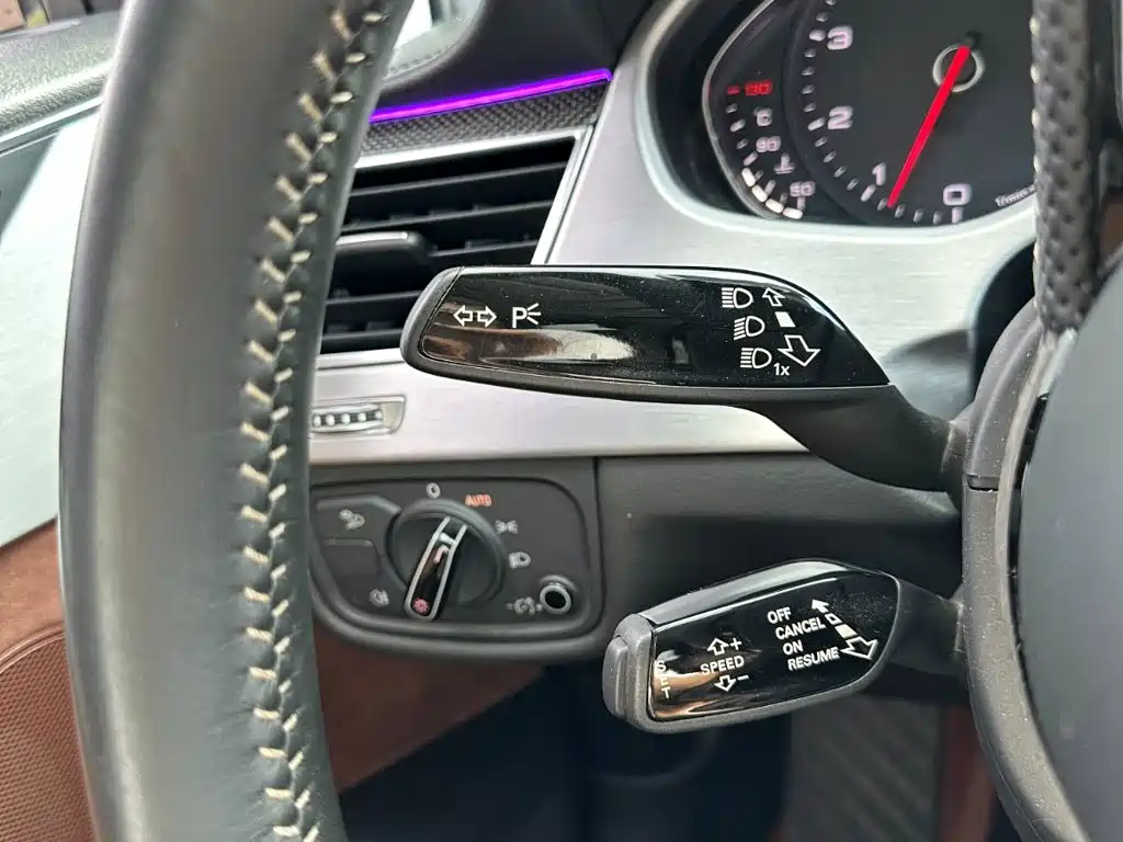 Фото 24 - Audi A8