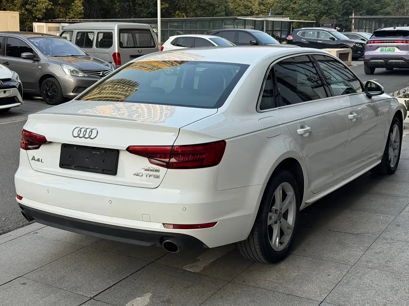 Audi A4L 2017 40 TFSI Progressive фото 6