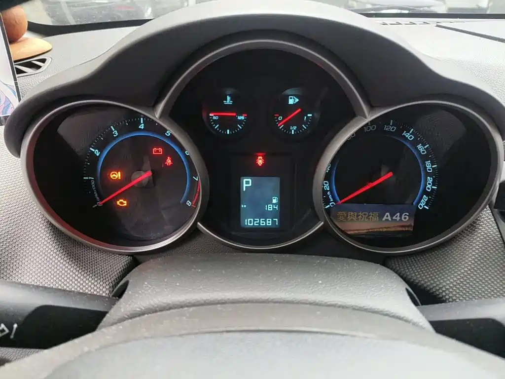 Фото 4 - Chevrolet Cruze