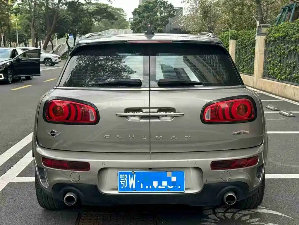 MINI CLUBMAN 2016 Facelift 2.0T COOPER S Connoisseur Edition фото 5