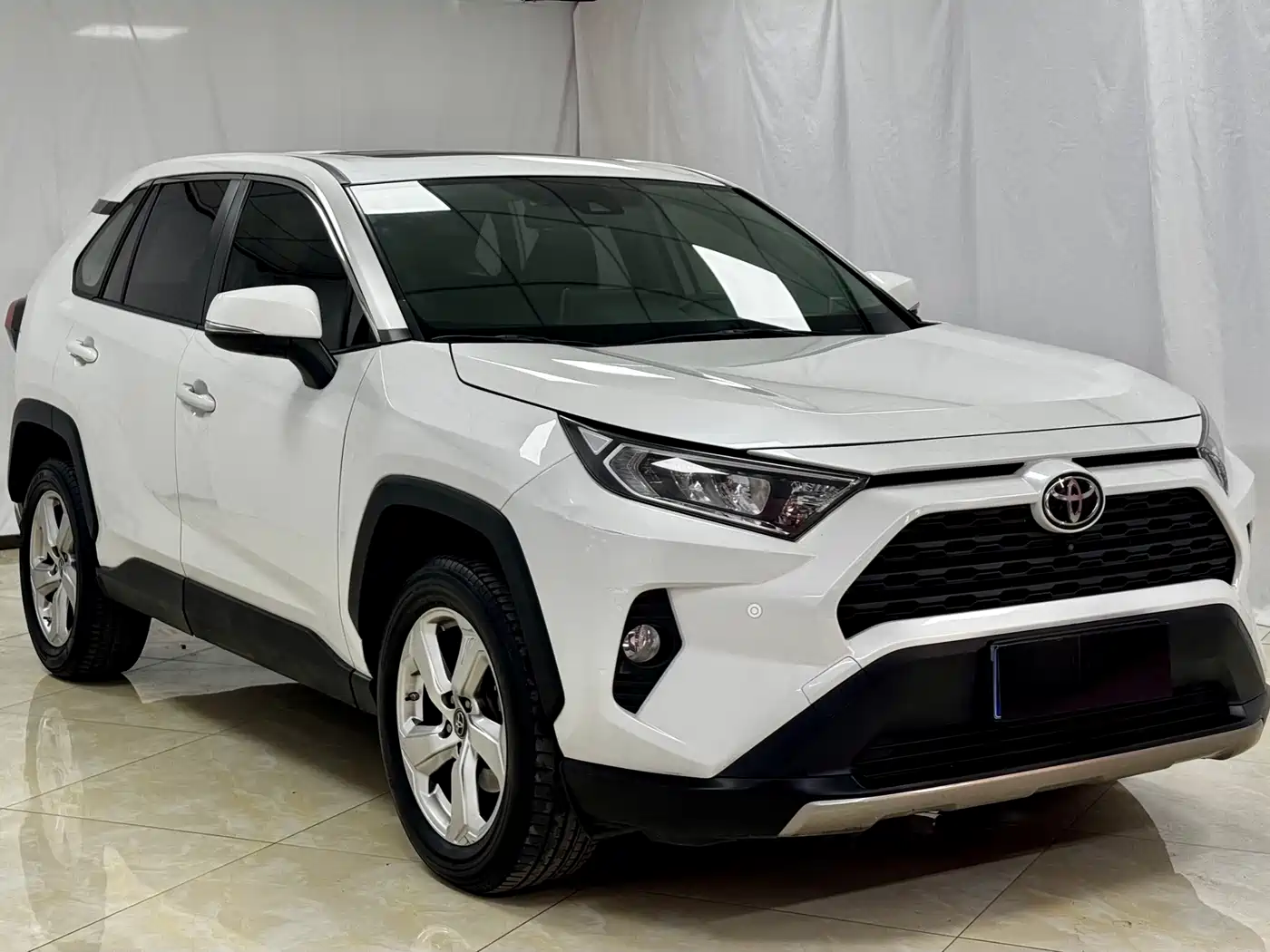 Toyota RAV4 Rongfang 2020 2.0L CVT 2WD Trend Edition фото 3