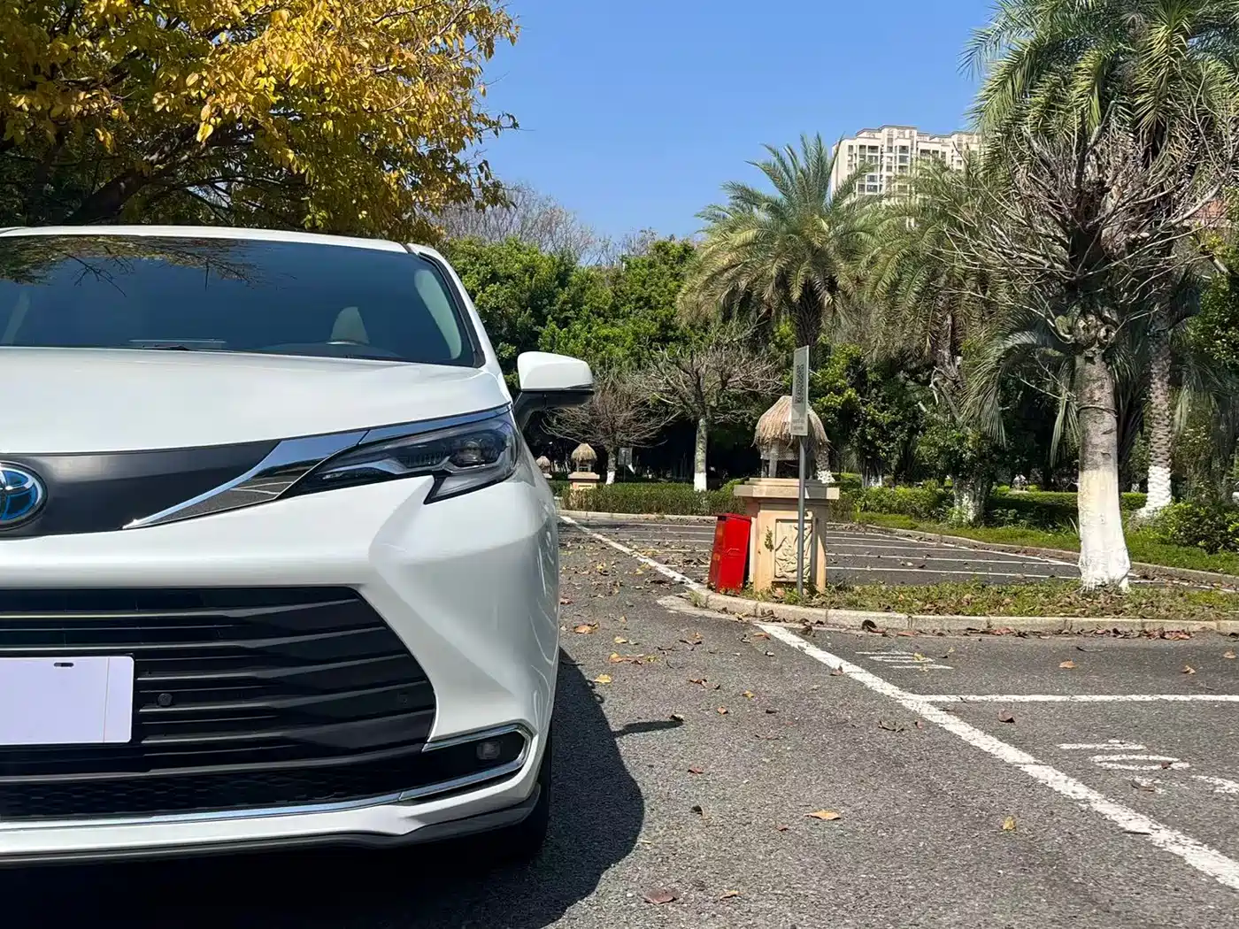 Toyota Sienna 2024 2.5L Hybrid Comfort Edition фото 15