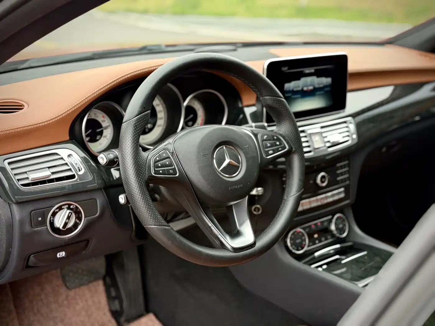 Mercedes-Benz CLS 2015 CLS 320 фото 9