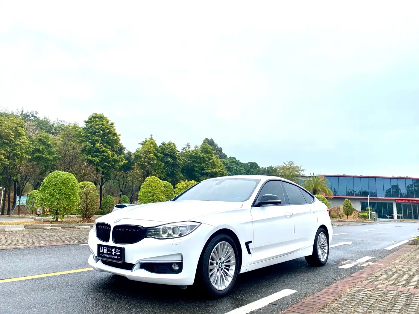BMW 3 Series GT 2014 328i Design Package фото 2