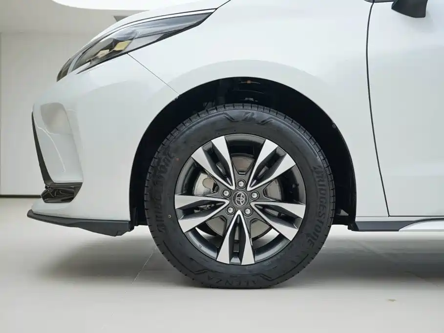 Toyota Granvia 2026 2026 Model 2.5L Hybrid Luxury Edition