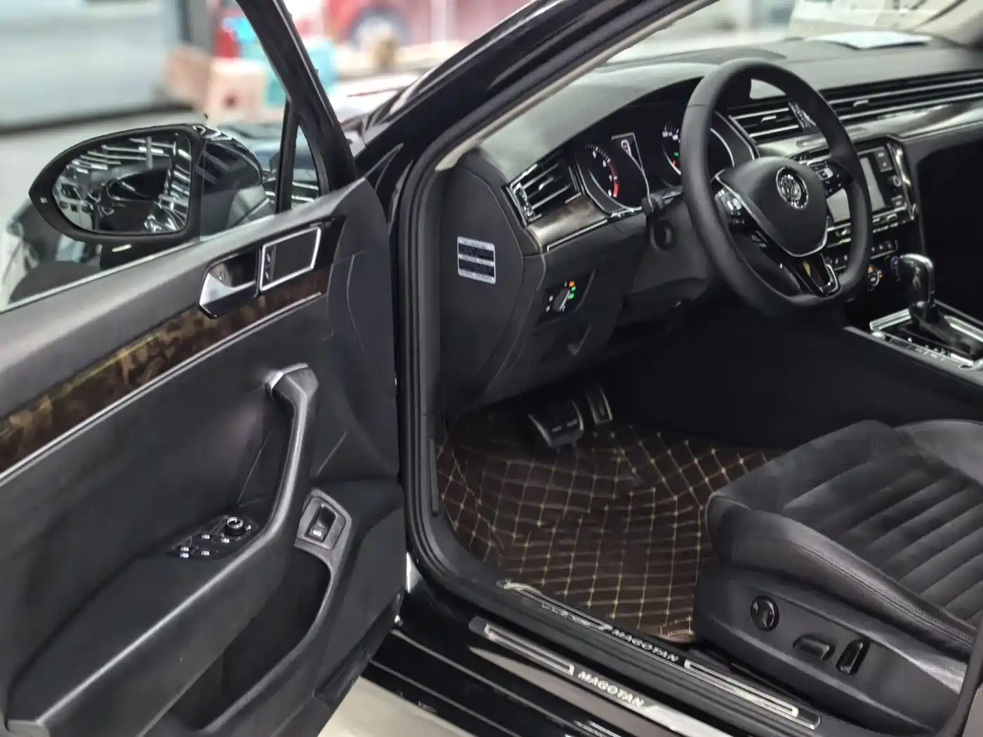 Volkswagen Magotan 2017 330TSI DSG Luxury фото 11