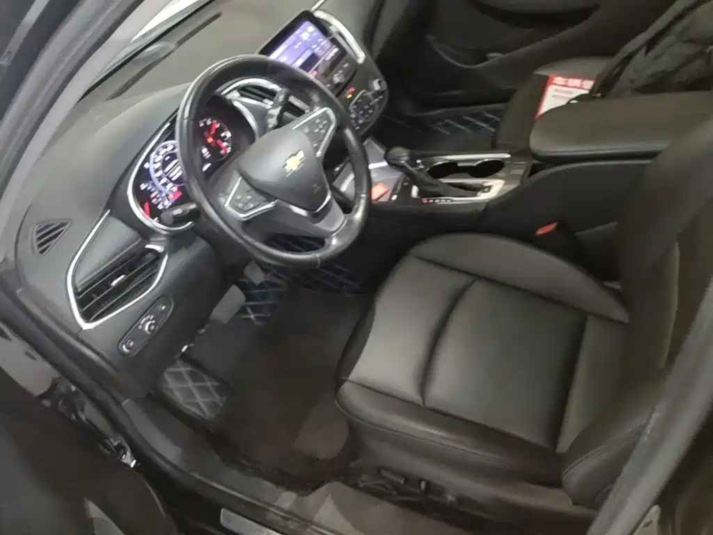 Photo 15 - Chevrolet Malibu XL