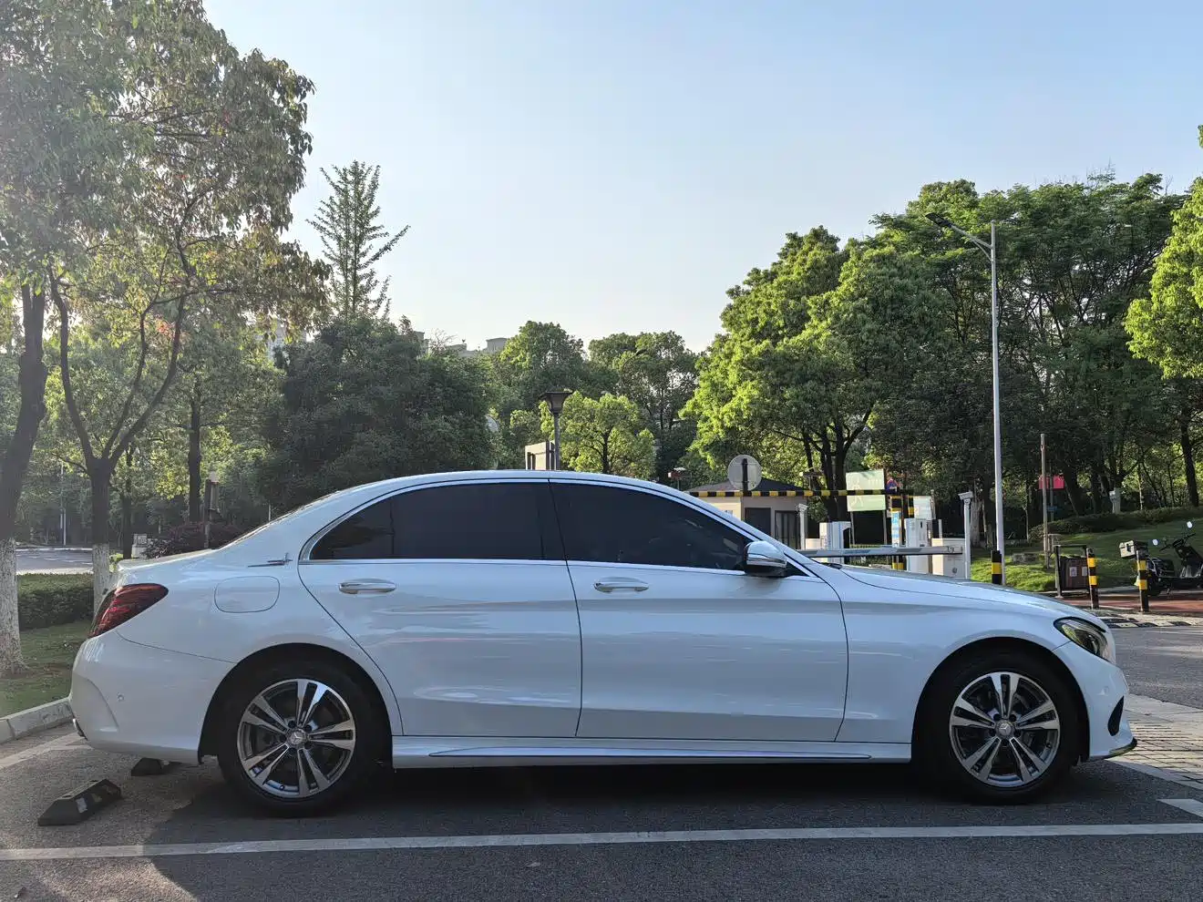 Mercedes-Benz C-Class 2016 C 200 L Sport фото 7