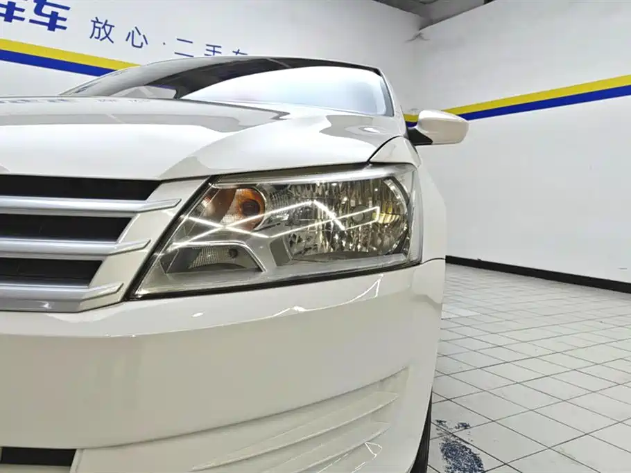 Volkswagen Santana 2015 1.4L Manual Trend Edition фото 5