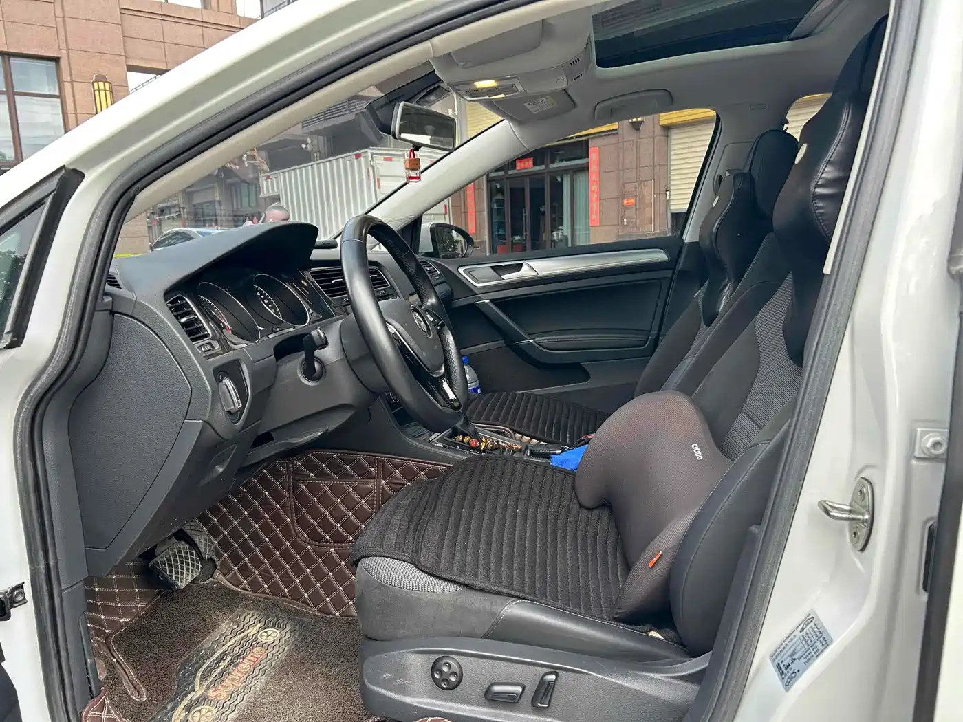 Volkswagen Golf 2020 Beloved Edition 280TSI DSG Comfort фото 10
