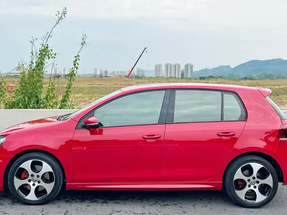 Volkswagen Golf GTI 2012 2.0TSI GTI фото 5