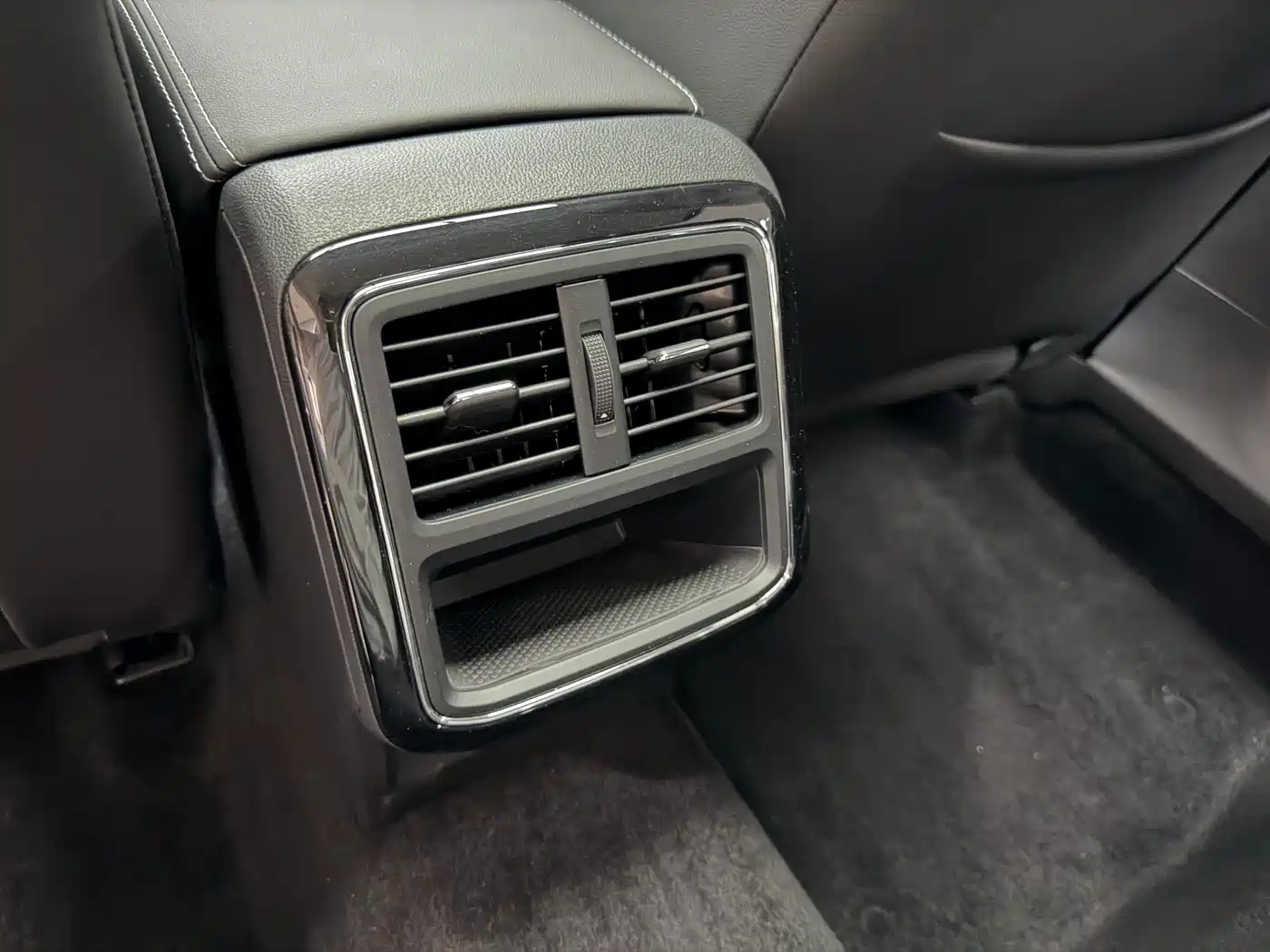 Фото 21 - Volkswagen Passat