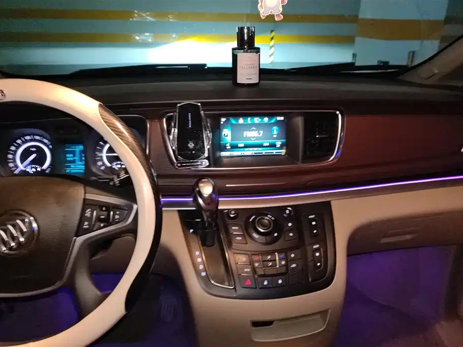 Buick GL8 2018 28T Comfort China VI фото 13