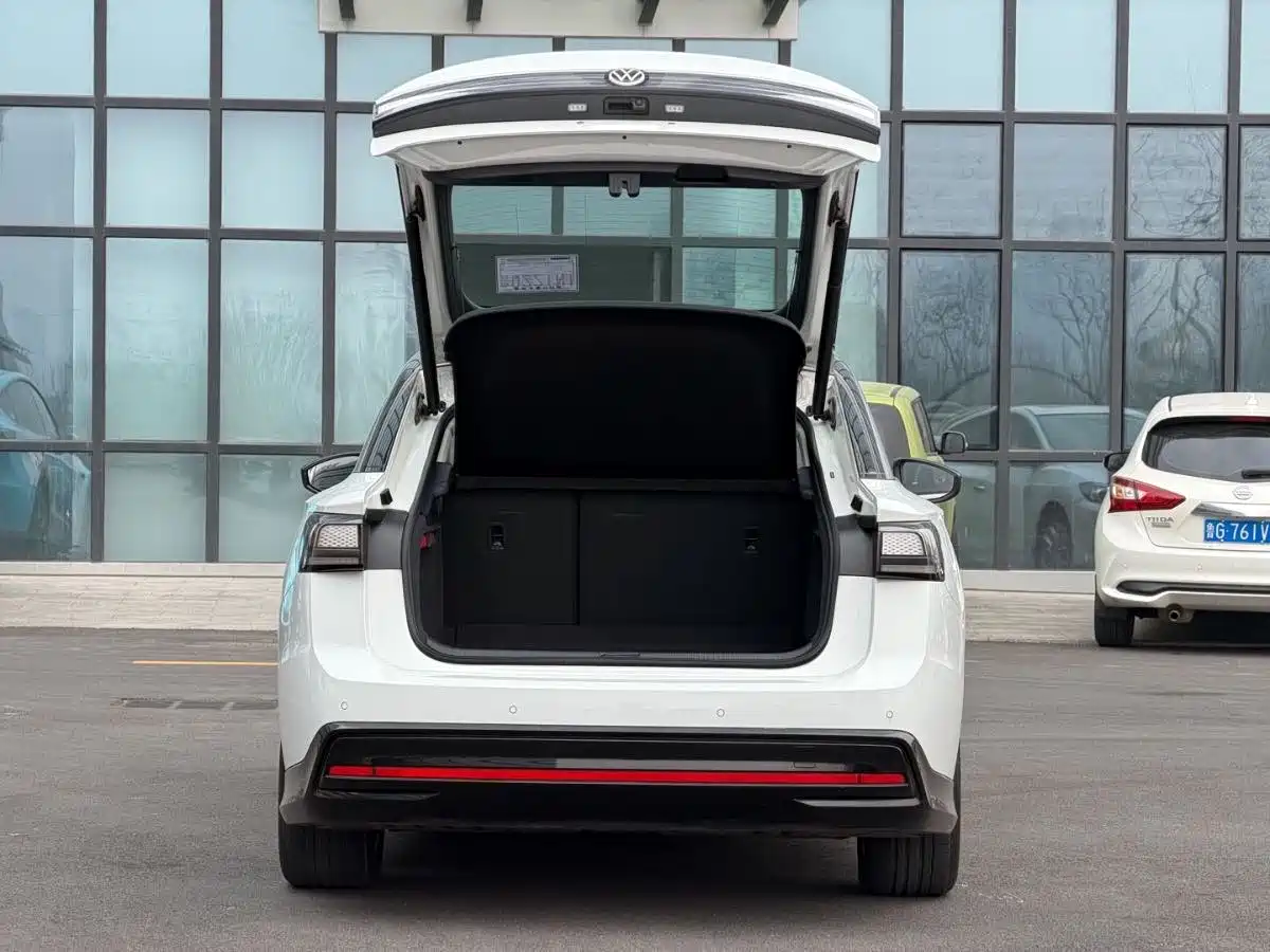 VOLKSWAGEN ID.7 VIZZION