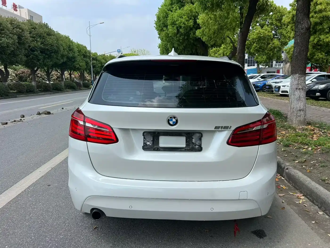 BMW 2 Series Touring 2016 218i Leading фото 8