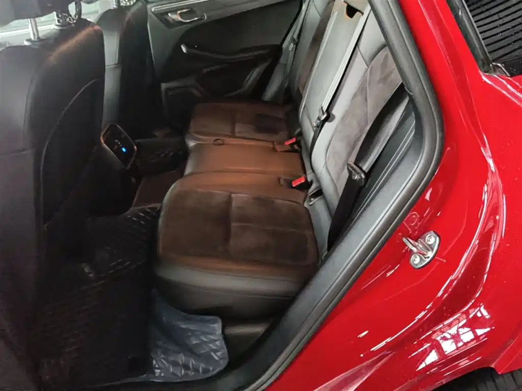 Porsche Macan 2018 Macan 2.0T фото 24