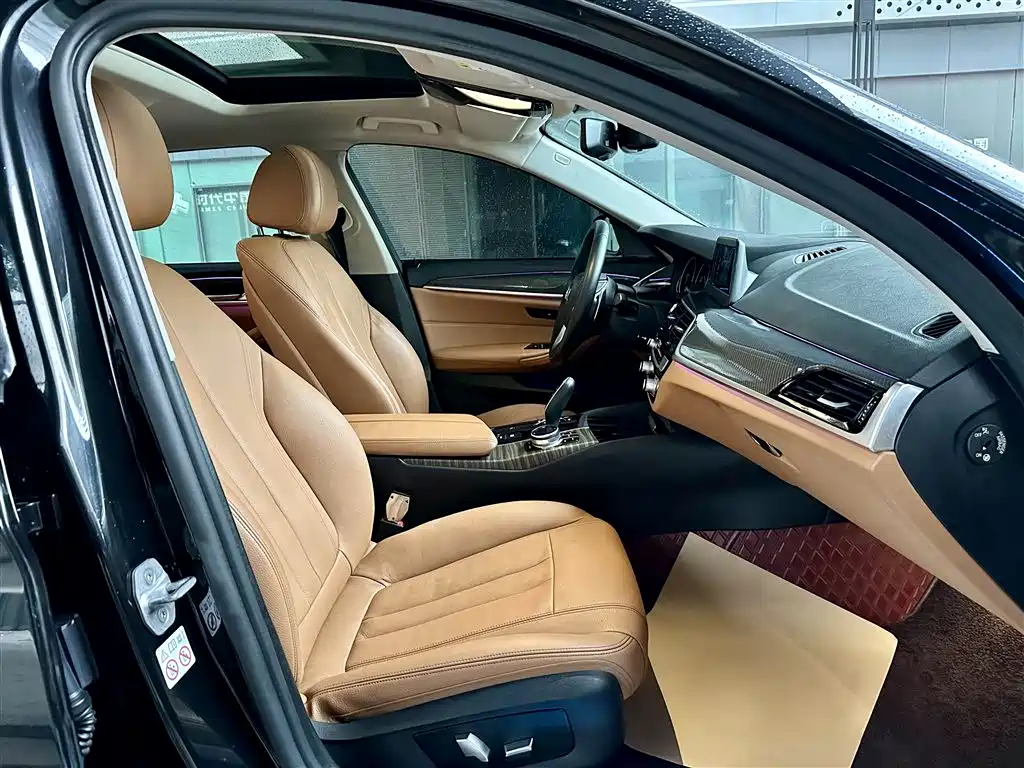 BMW 5 Series 2018 528Li Launch Special Edition фото 21