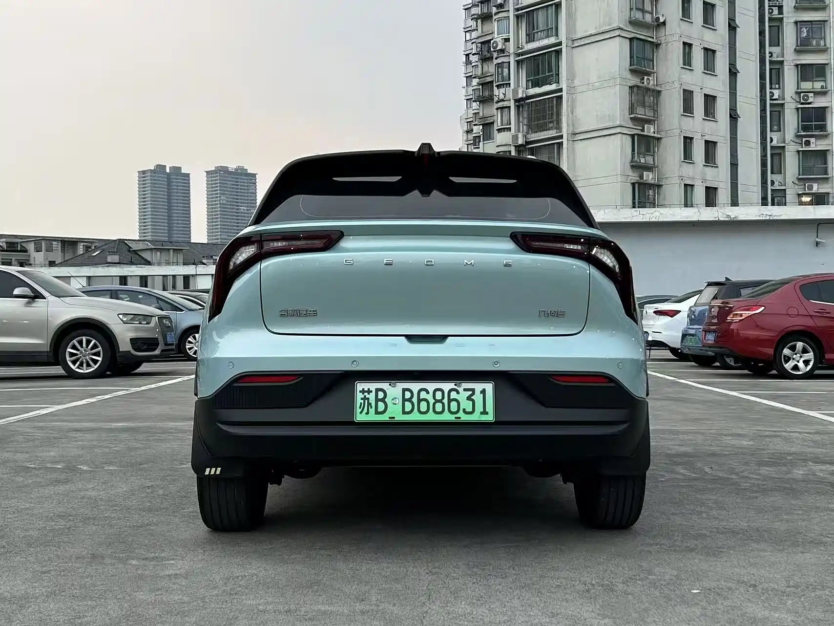 Фото 9 - Geely Geometry E Firefly