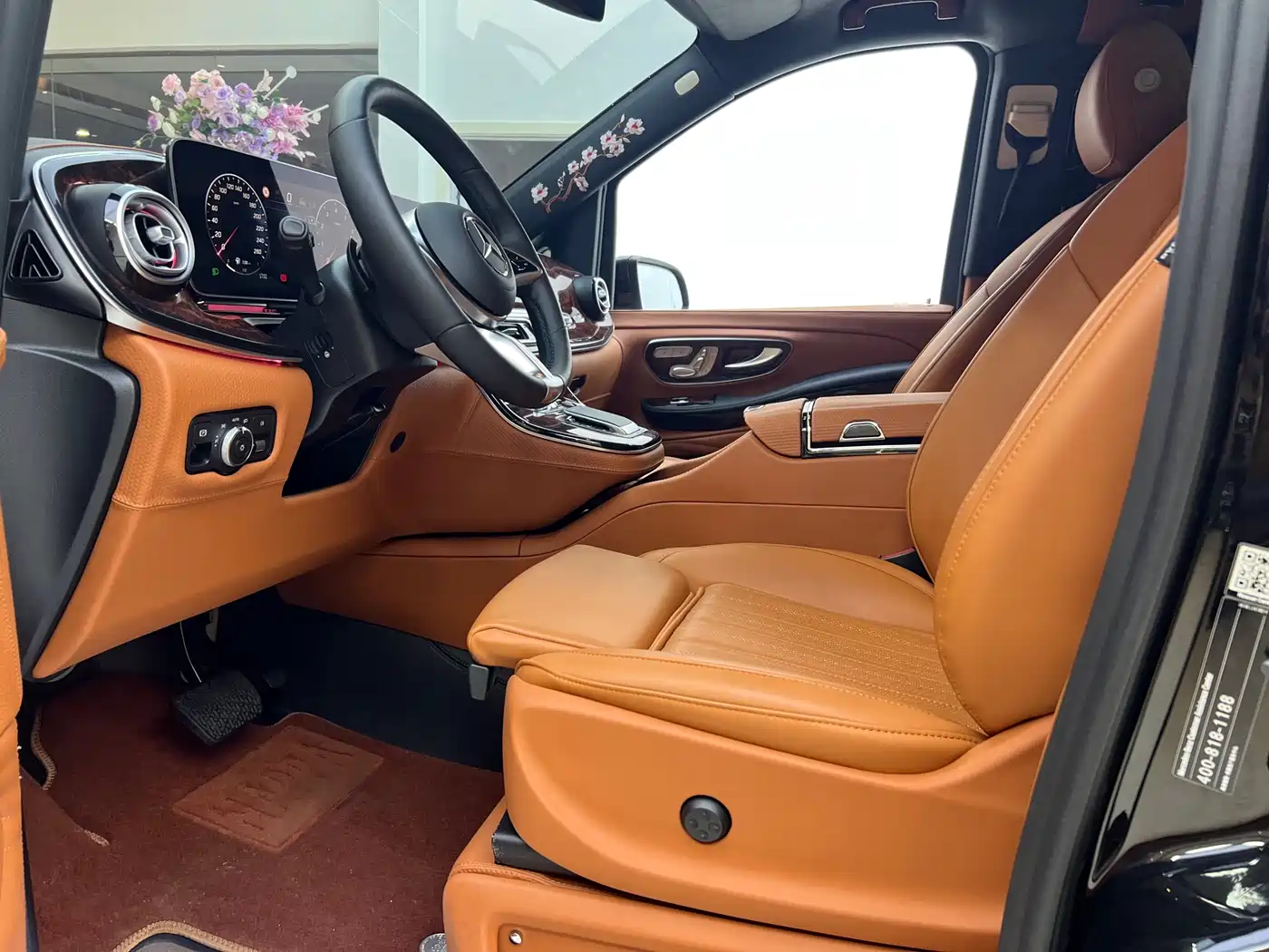 Mercedes-Benz V-Class 2024 V 300 L Long Wheelbase Premium фото 8