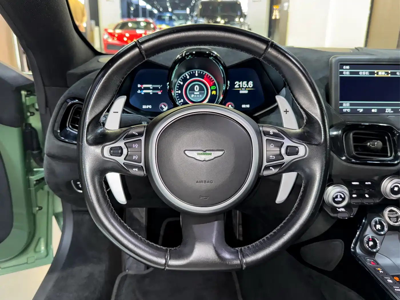 Aston Martin V8 Vantage 2018 4.0T V8 Coupe фото 8