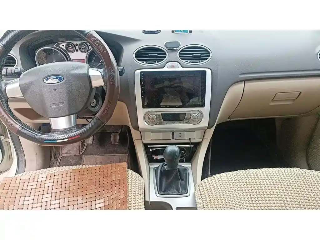 Фото 4 - Ford Focus